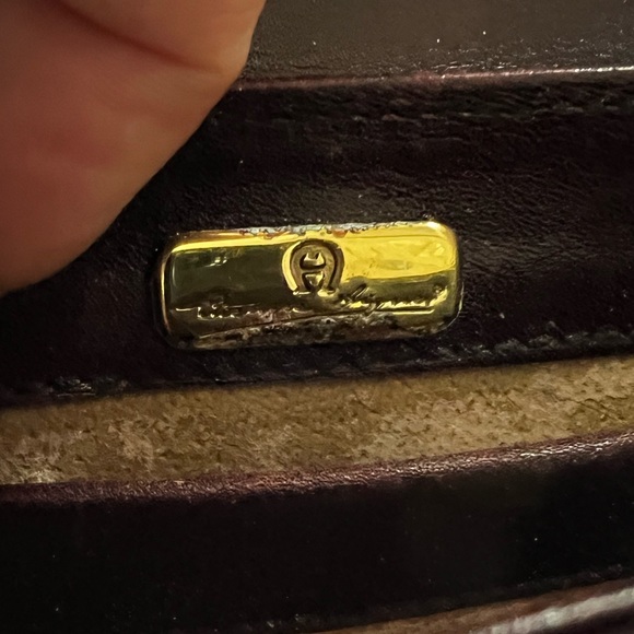 Vintage Etienne Aigner bag - Picture 11 of 16